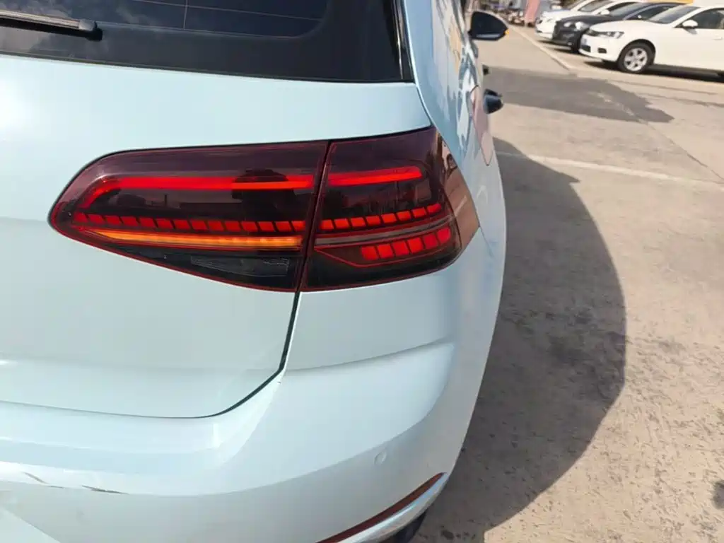 Volkswagen Golf — миниатюра 8