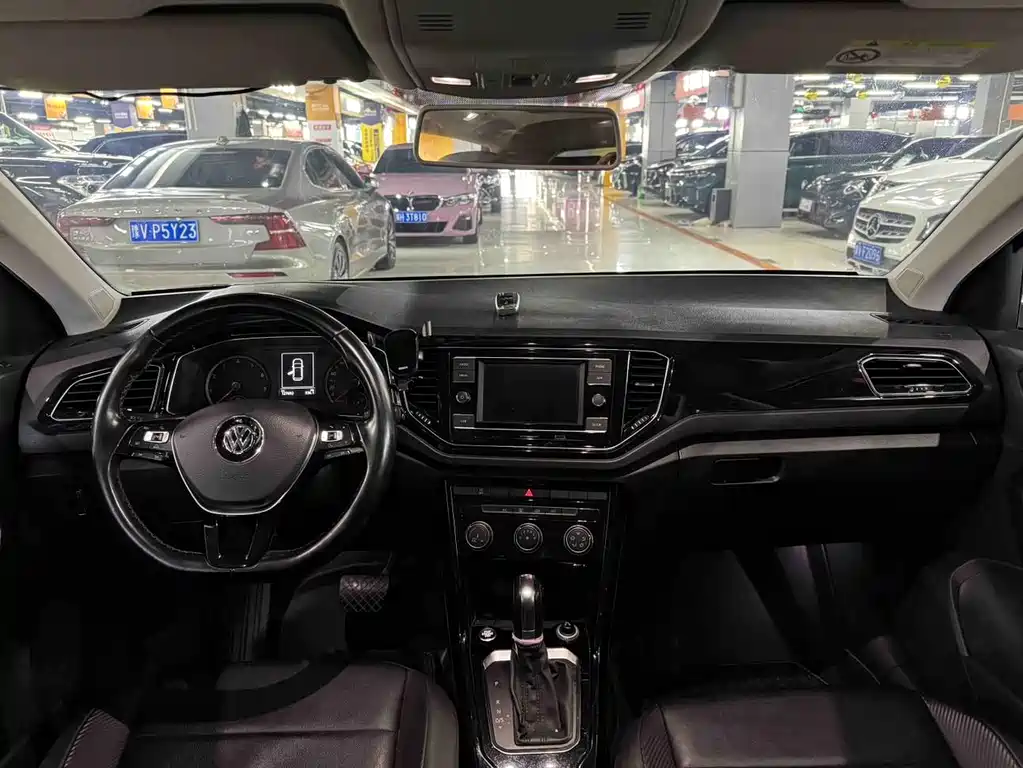 Volkswagen T-Roc — миниатюра 4