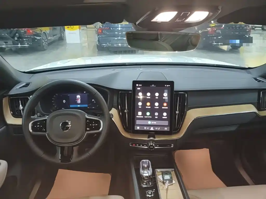 Volvo XC60 — миниатюра 10