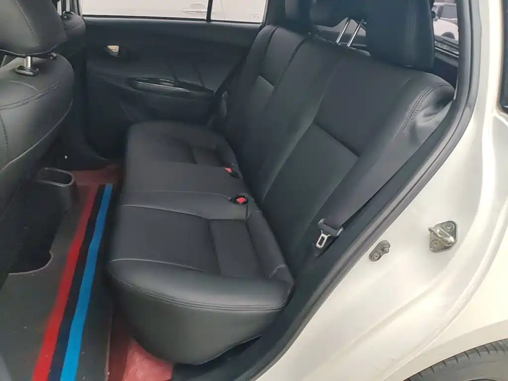 Toyota Yaris L — миниатюра 17
