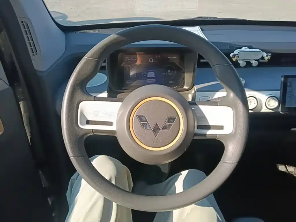 Wuling MINIEV — миниатюра 11