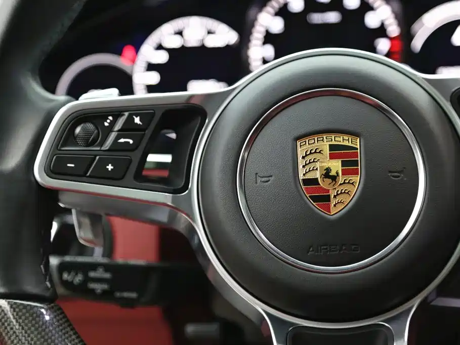 Porsche Cayenne Hybrid — миниатюра 17