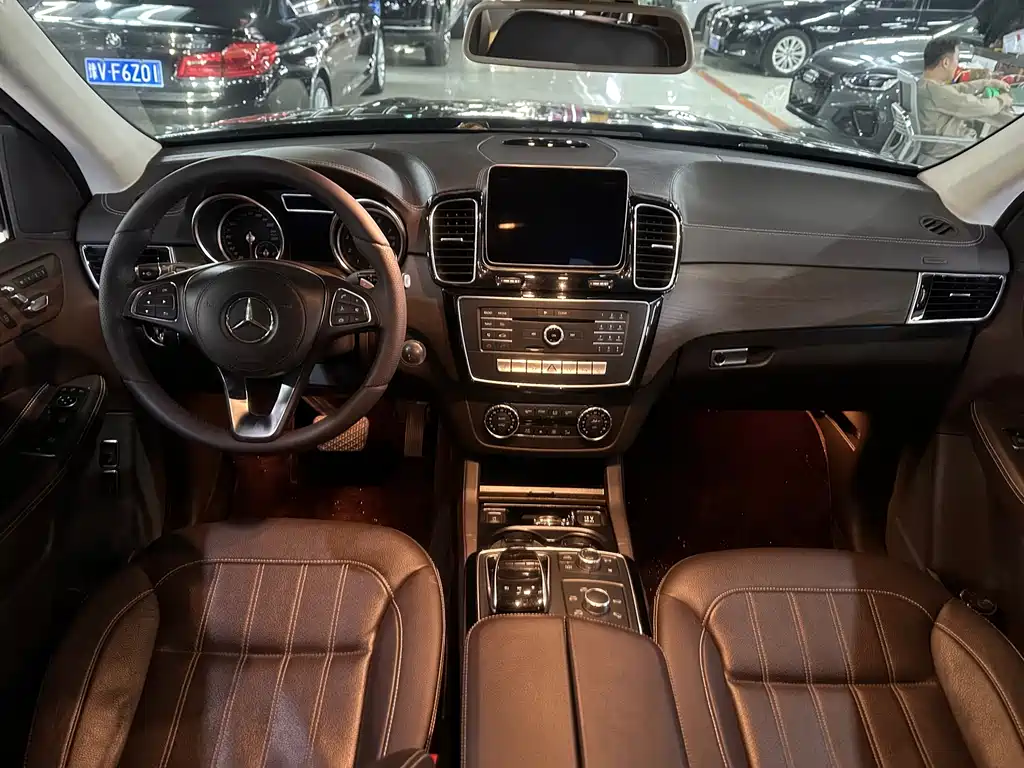 Mercedes-Benz GLS — миниатюра 6