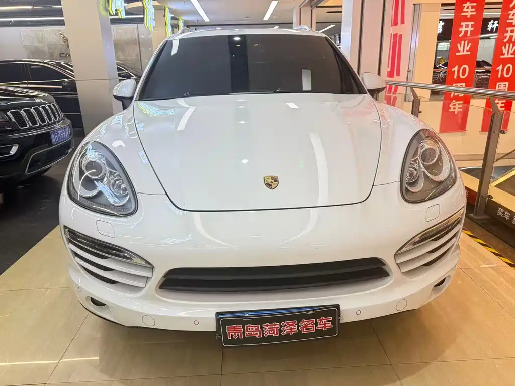 Porsche Cayenne — миниатюра 3