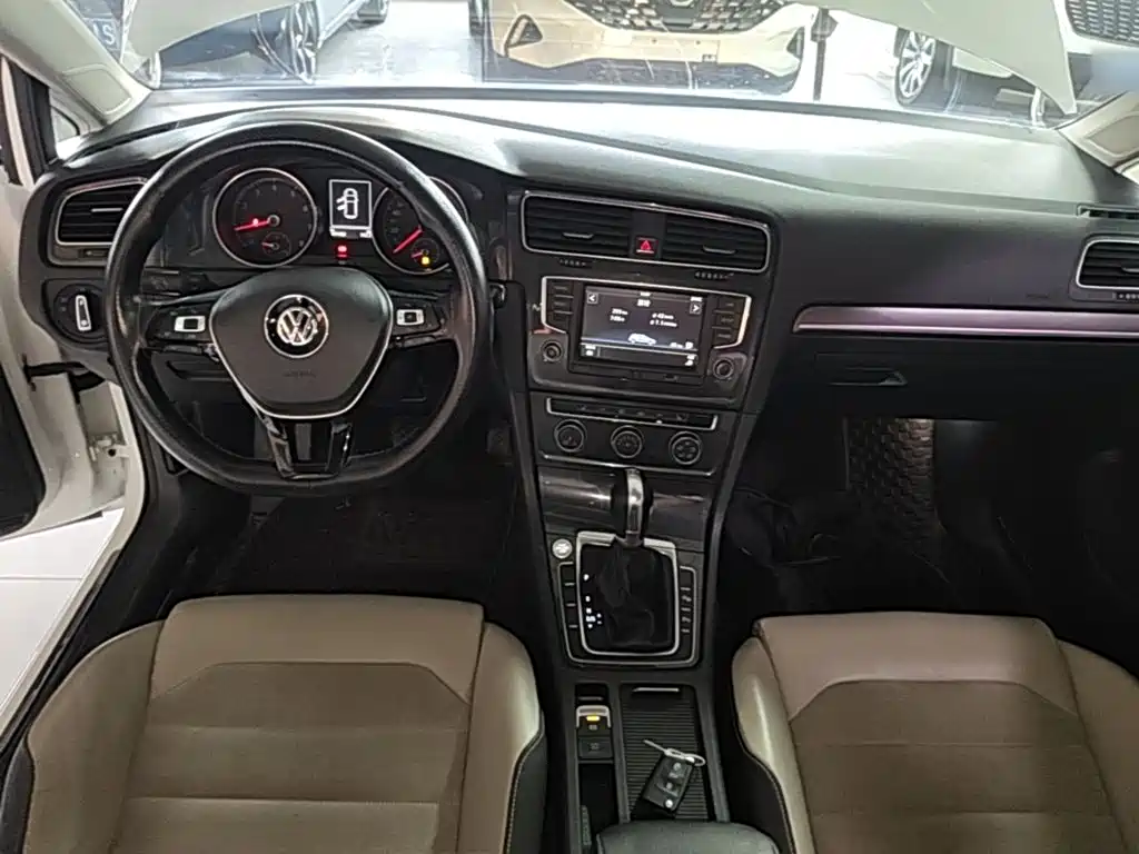 Volkswagen Golf — миниатюра 10
