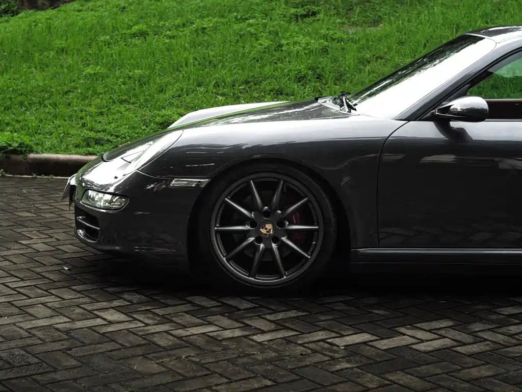 Porsche 911 2008 Carrera S 3.8L