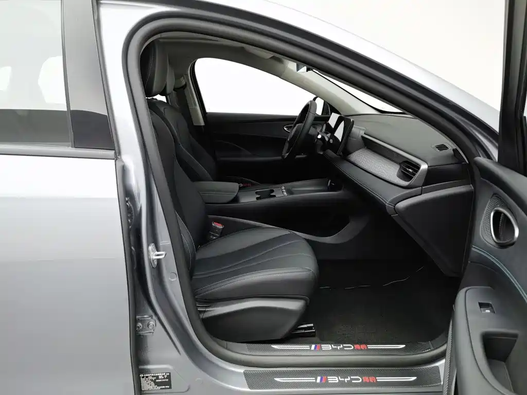BYD Seal 05 DM-i — миниатюра 23