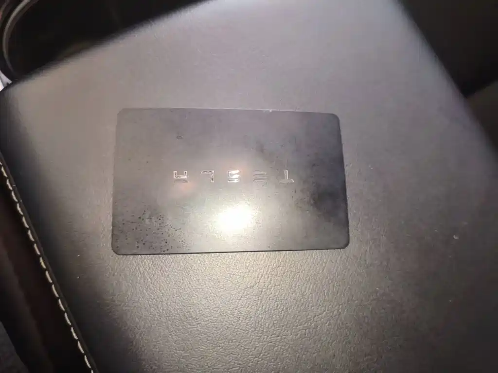 Tesla Model 3 — миниатюра 9