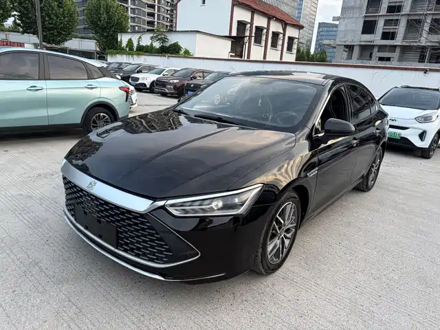2022 BYD Qin