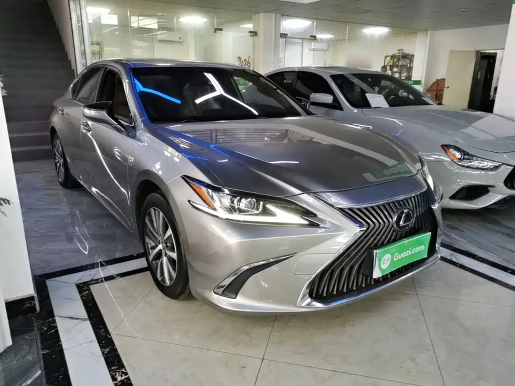Lexus ES — миниатюра 4