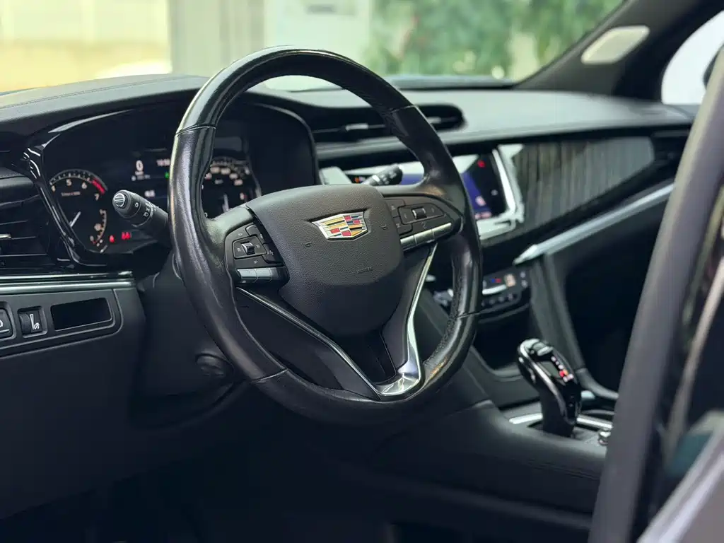 Cadillac XT6 — миниатюра 3
