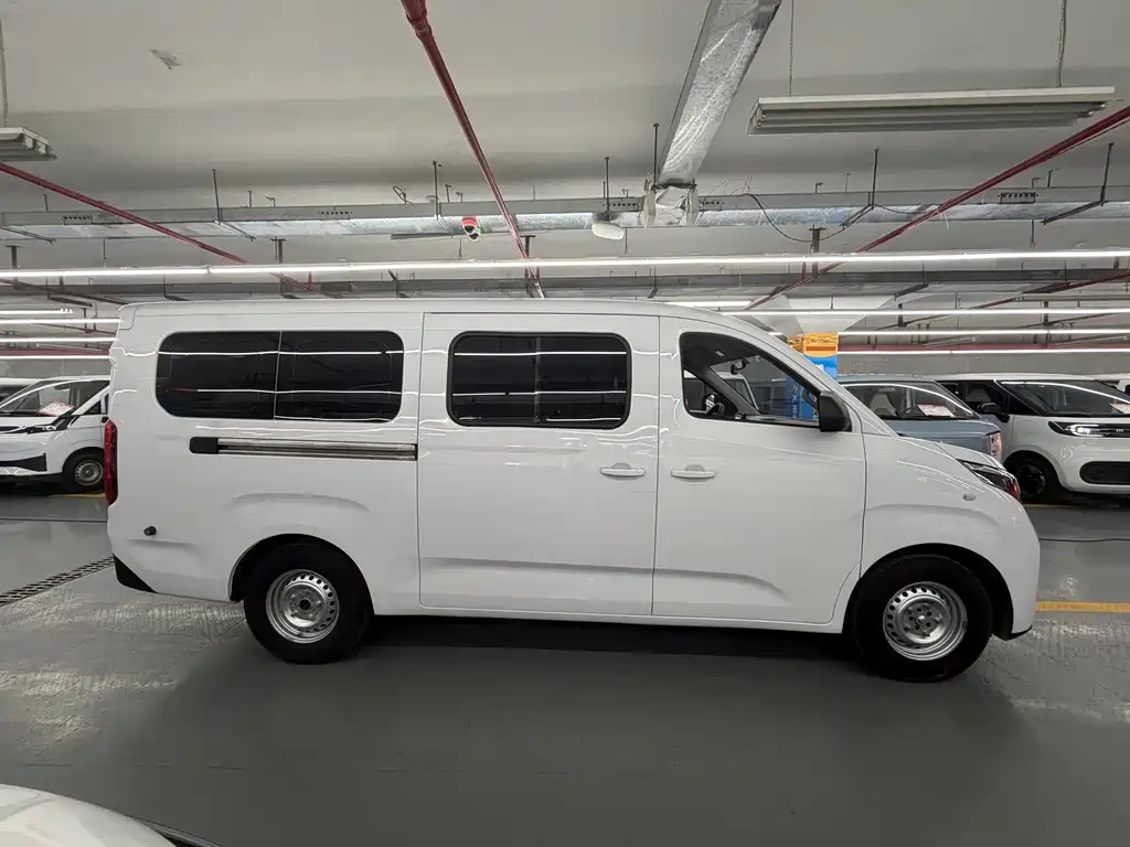Wuling Yangguang Pro — миниатюра 4