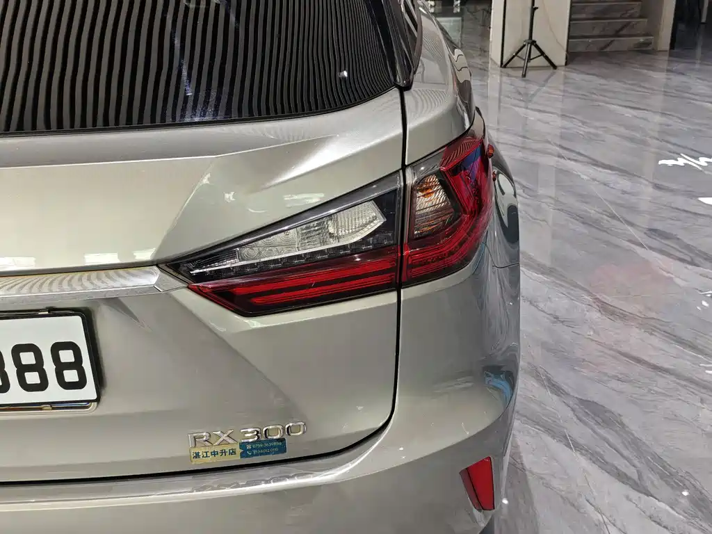 Lexus RX — миниатюра 10