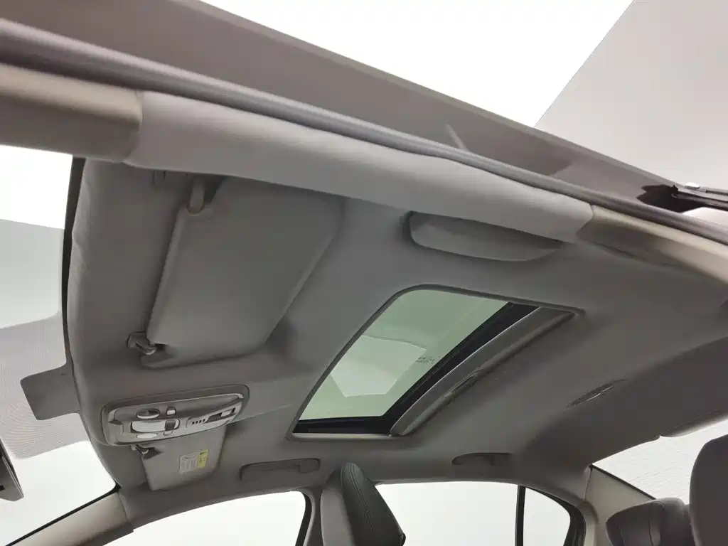Peugeot 408 — миниатюра 14