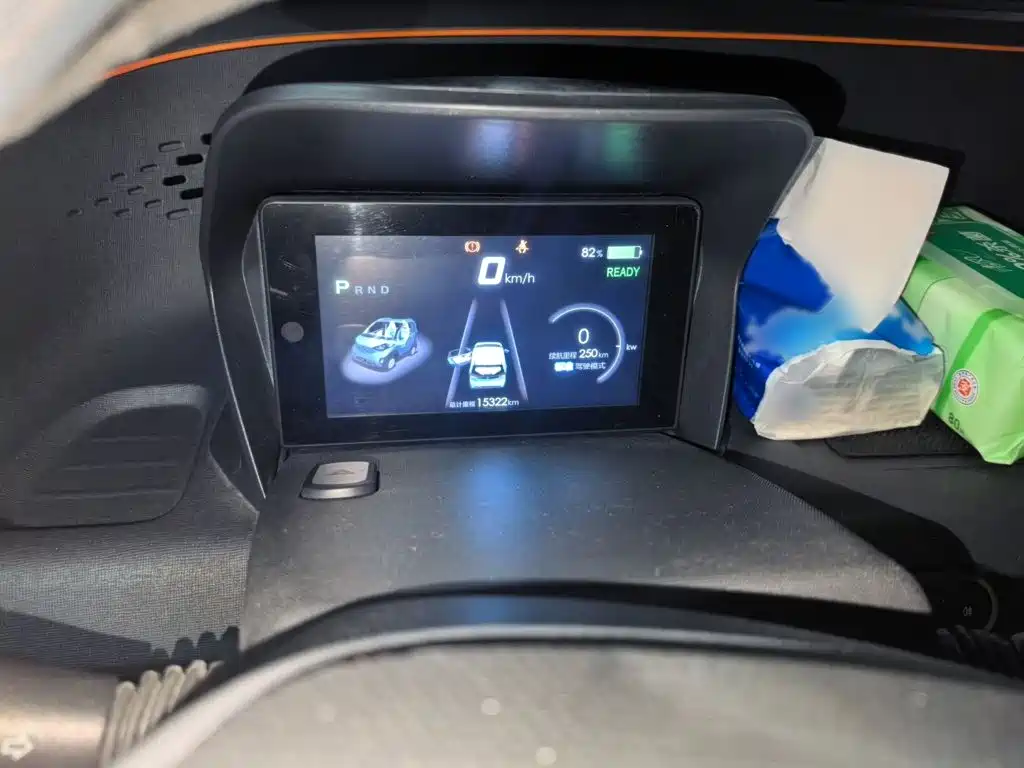 Baojun E100 — миниатюра 18