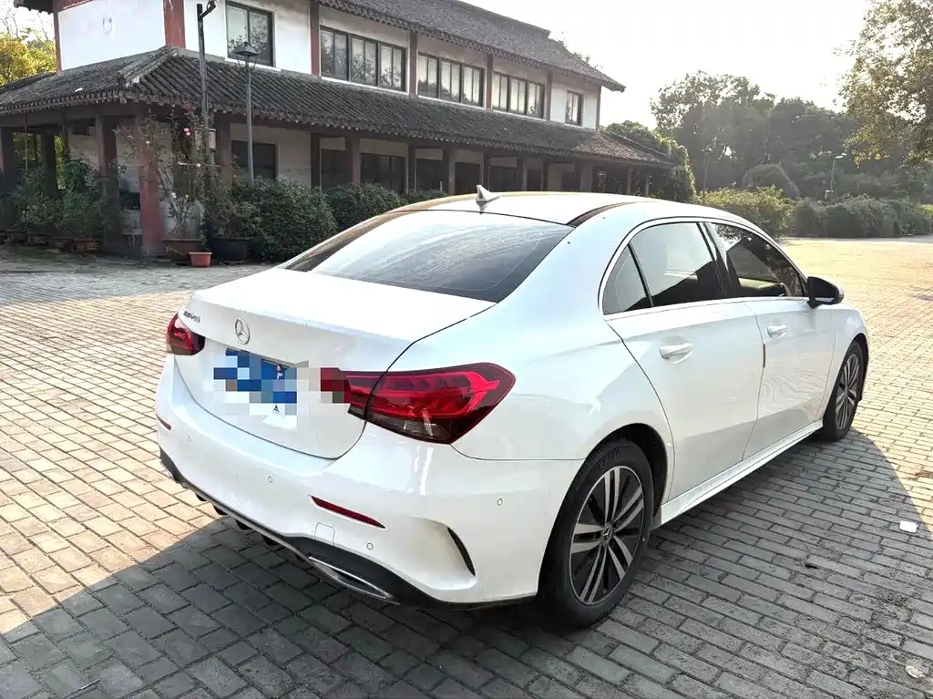 Mercedes-Benz A-Class — миниатюра 7