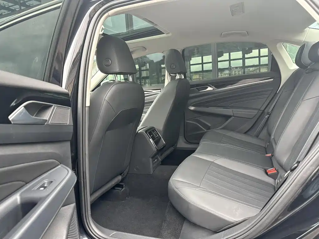 Volkswagen Passat — миниатюра 11
