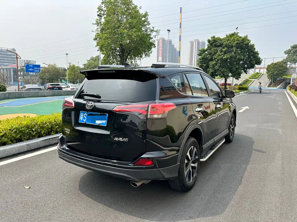 TOYOTA RAV4 RONGFANG