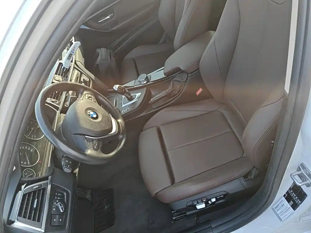 BMW 3 Series — миниатюра 15