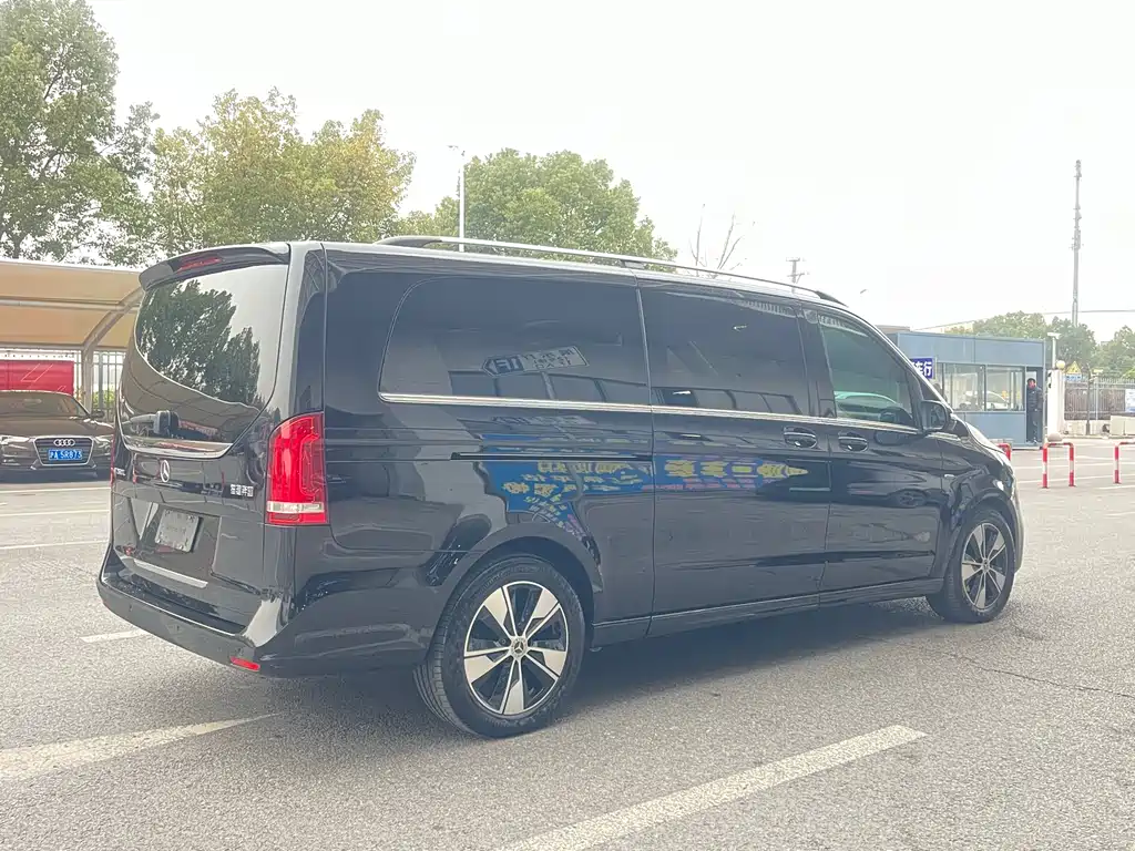 MERCEDES-BENZ V CLASS