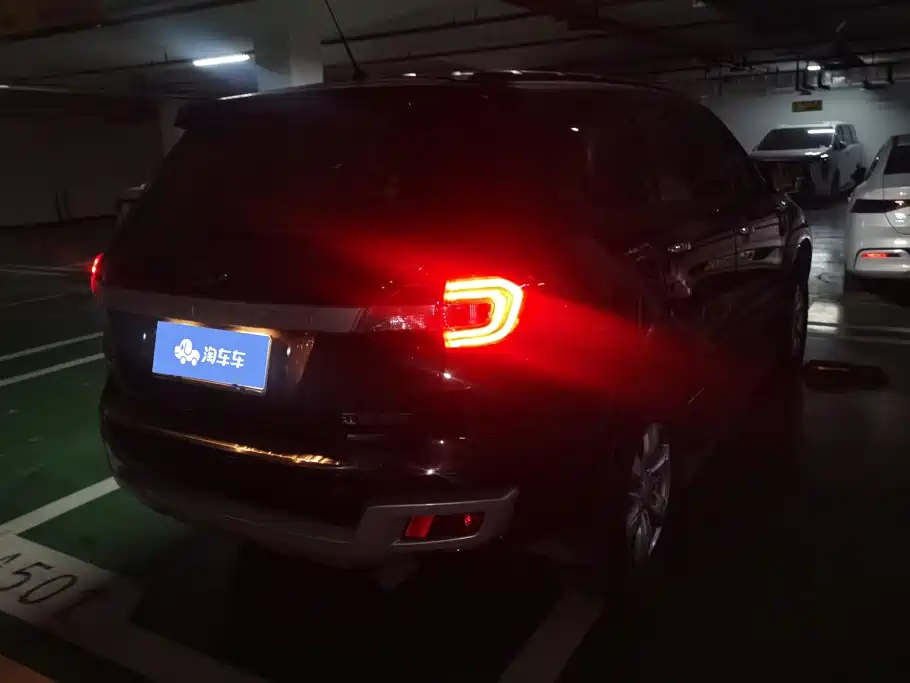 Ford Everest — миниатюра 3