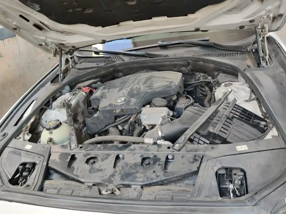 BMW 5 Series — миниатюра 10