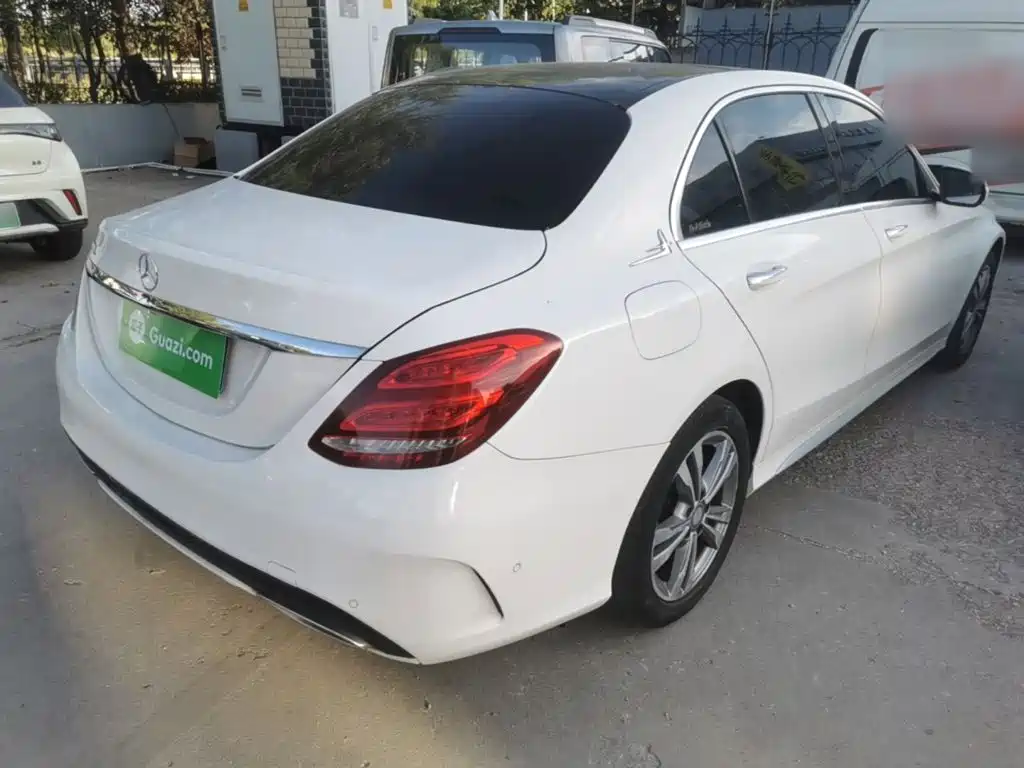 Mercedes-Benz C-Class — миниатюра 7