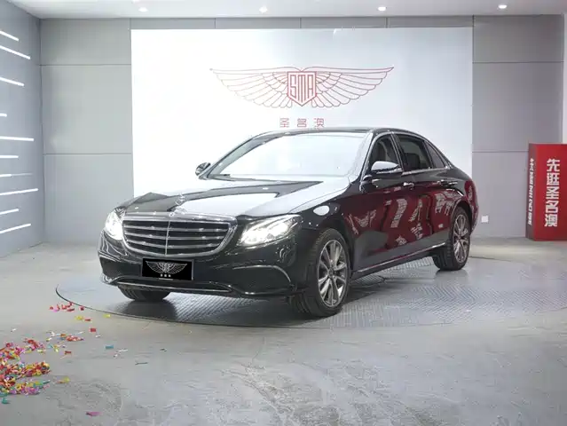 MERCEDES BENZ E CLASS