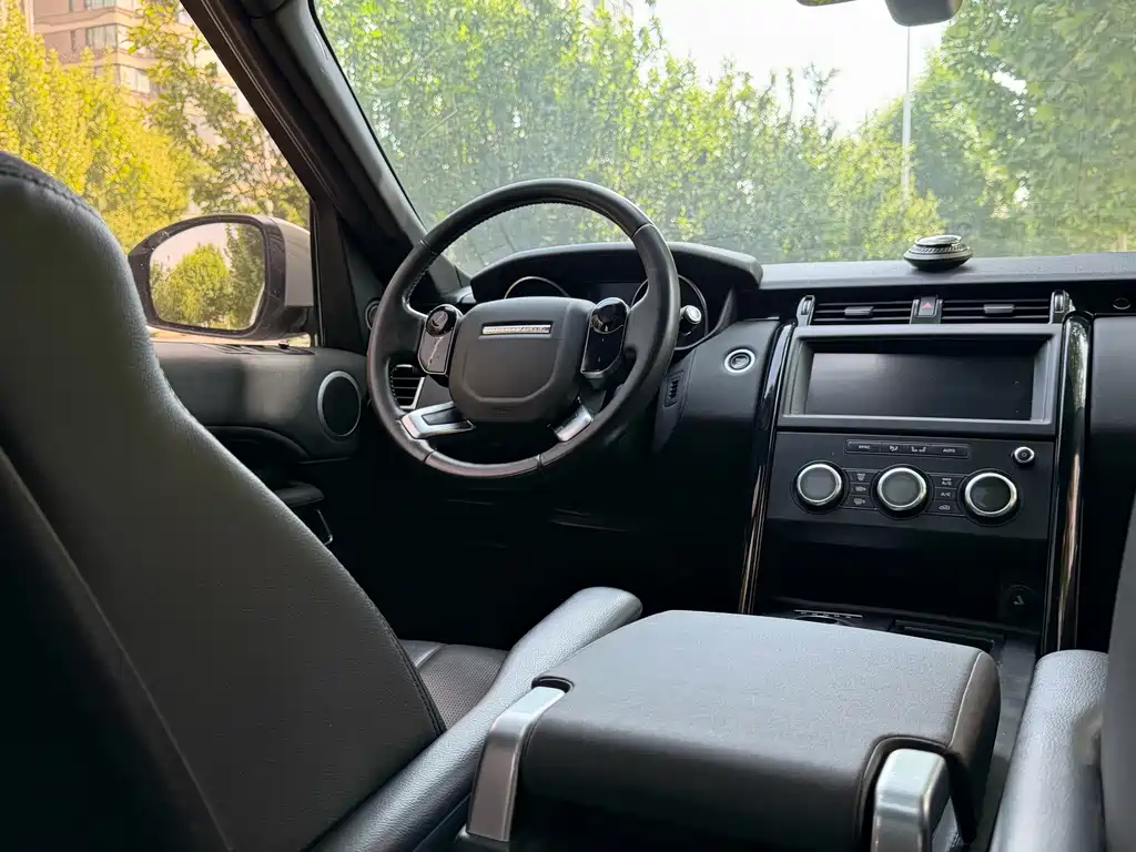 Land Rover Discovery - фото 9