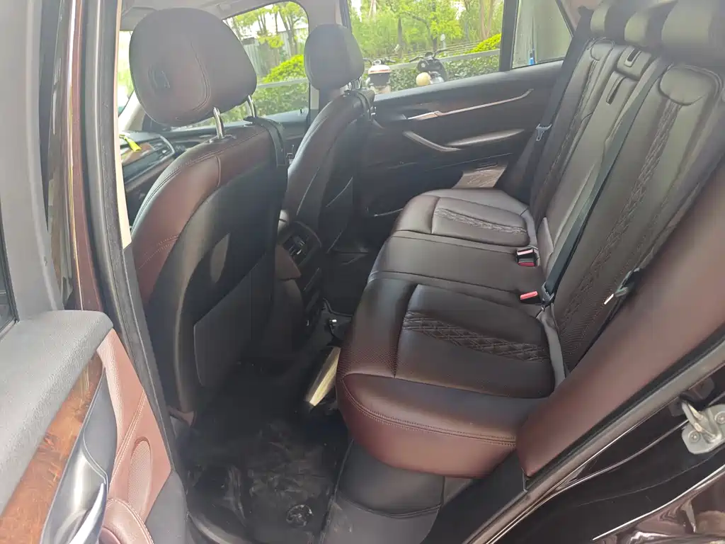 BMW X5 (Import) — миниатюра 10
