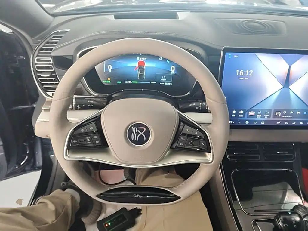 BYD Han — миниатюра 11