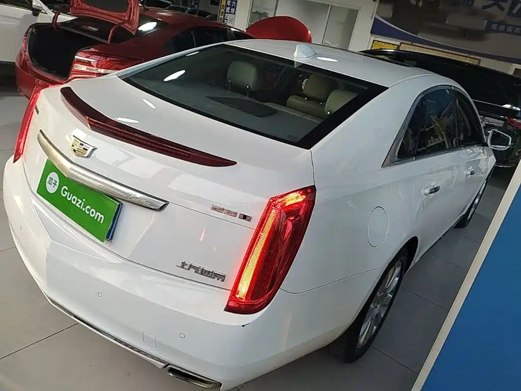 Cadillac XTS — миниатюра 7