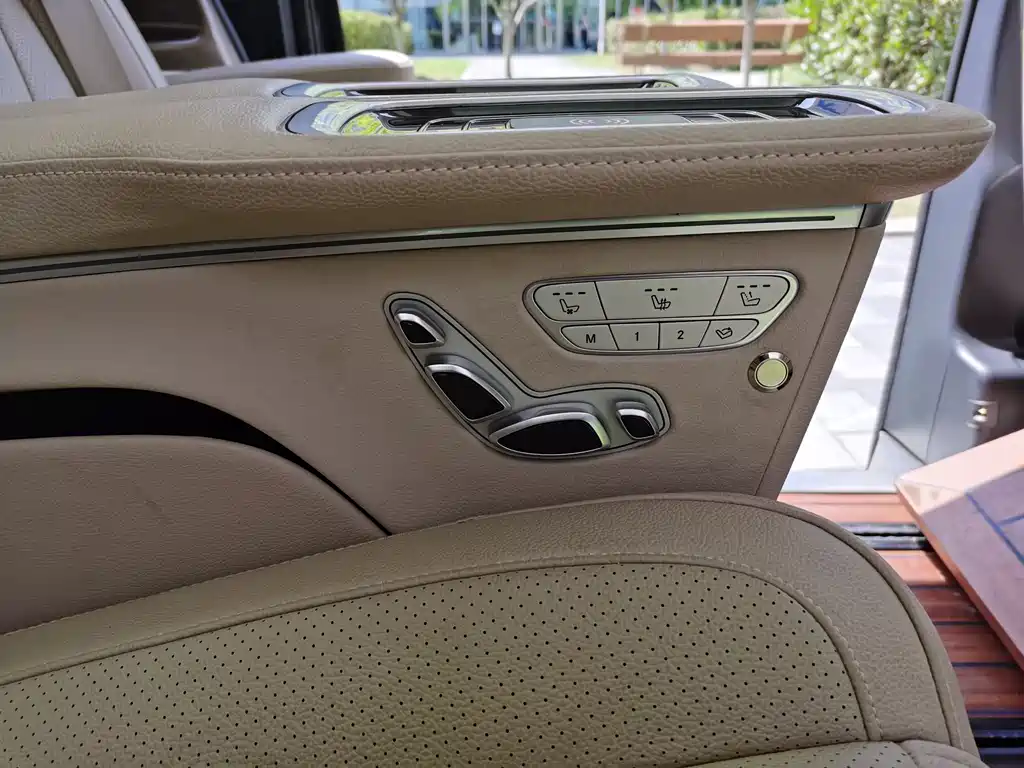 MERCEDES-BENZ V CLASS