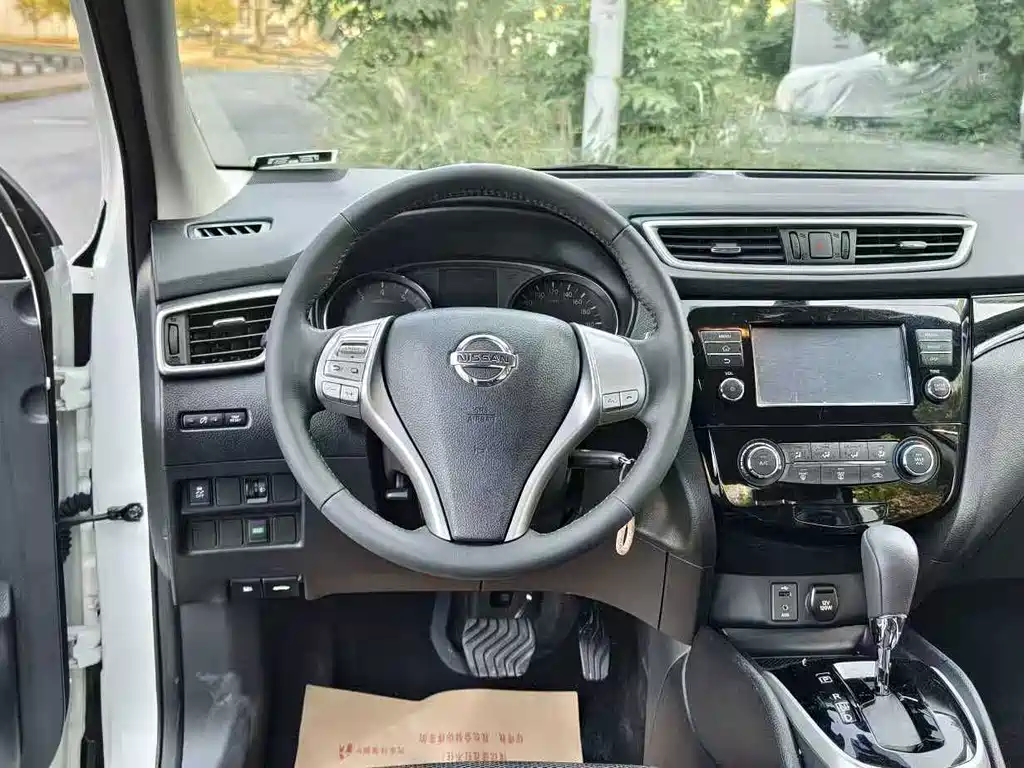 Nissan Qashqai — миниатюра 14