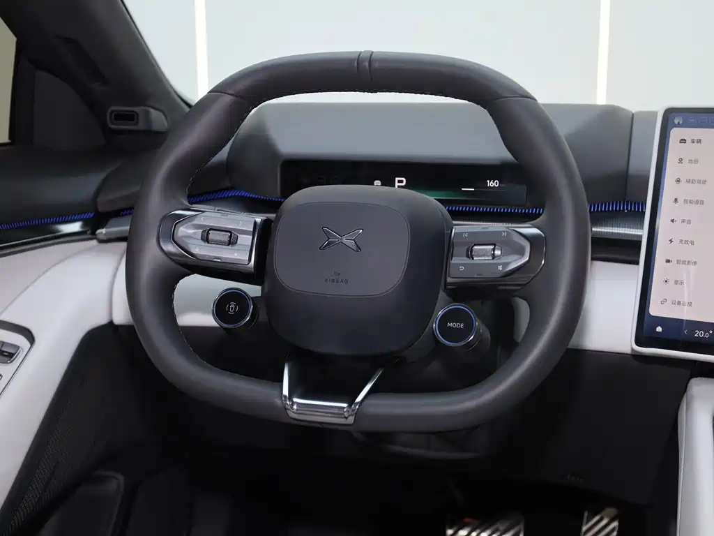 XPeng P7 — миниатюра 17
