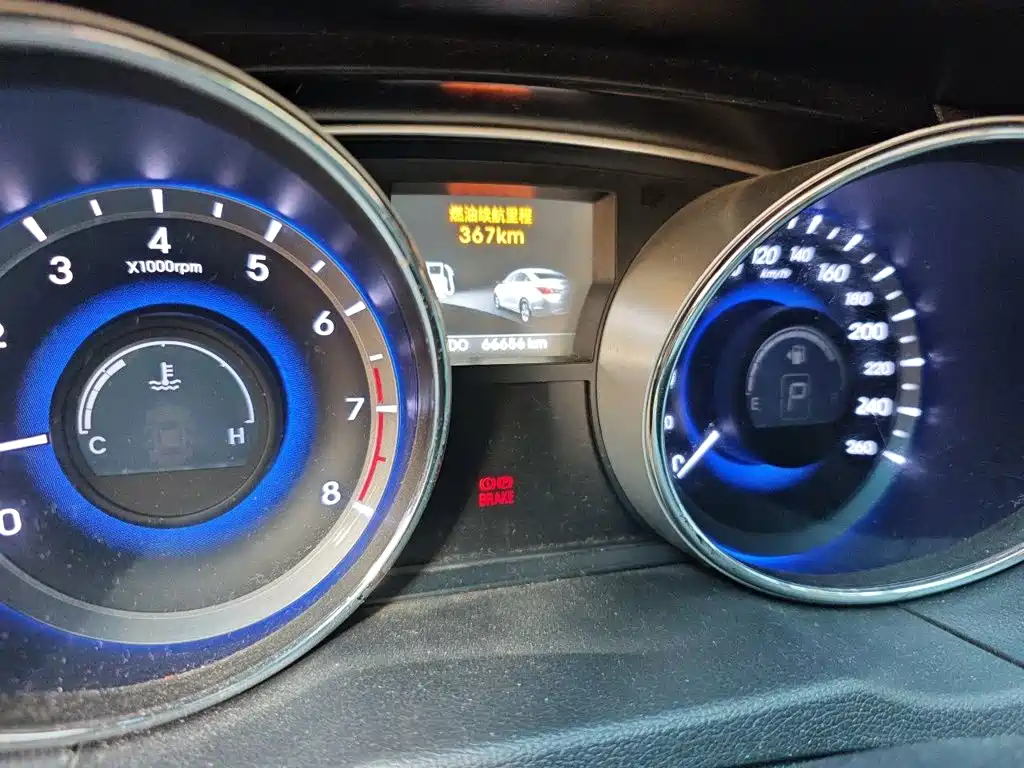 Hyundai Sonata — миниатюра 13