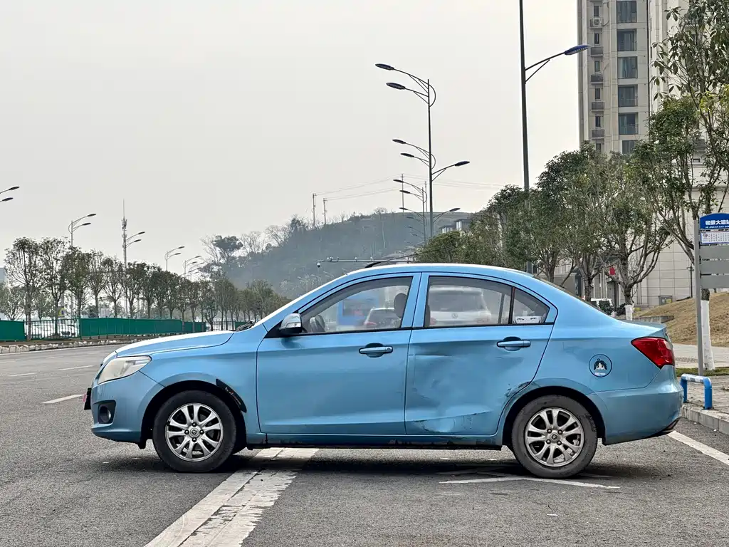 Changan V3 2012 1.3L MT Luxury V