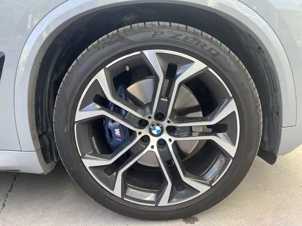 BMW X5 2023 xDrive 40Li Premium M Sport