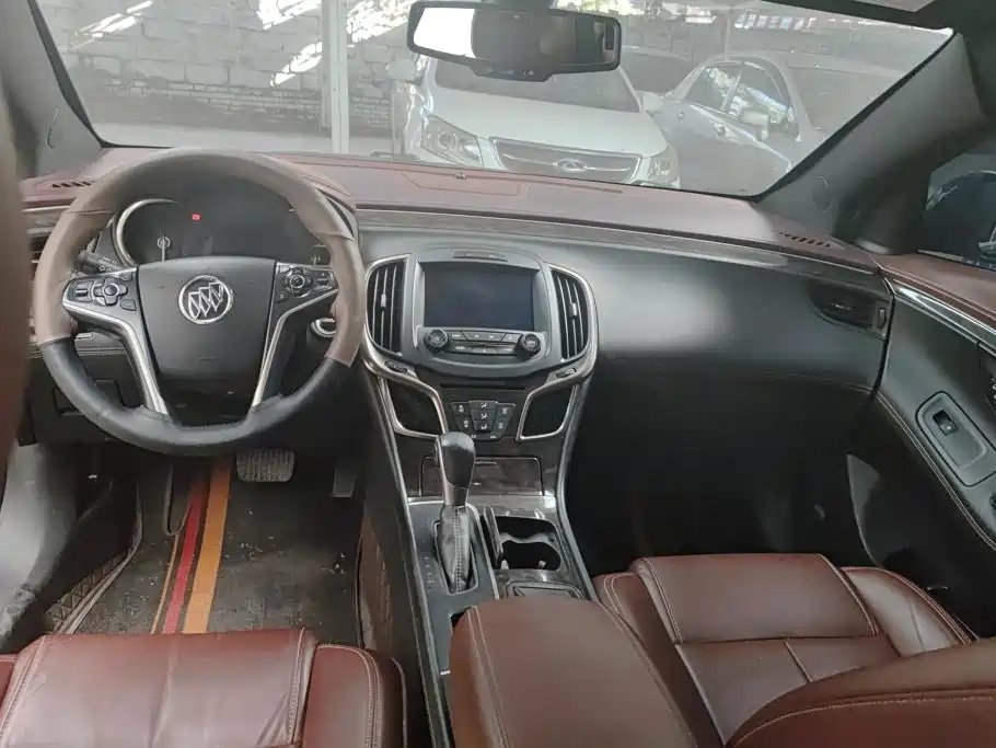 Buick LaCrosse — миниатюра 12