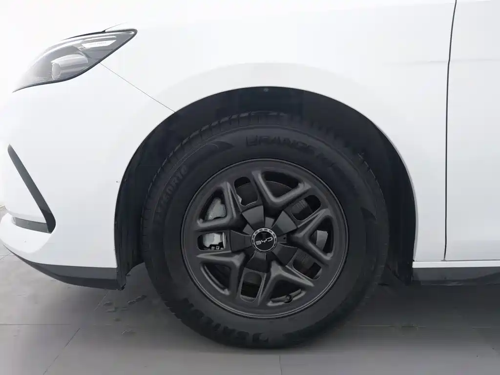 BYD Seal 05 DM-i — миниатюра 17