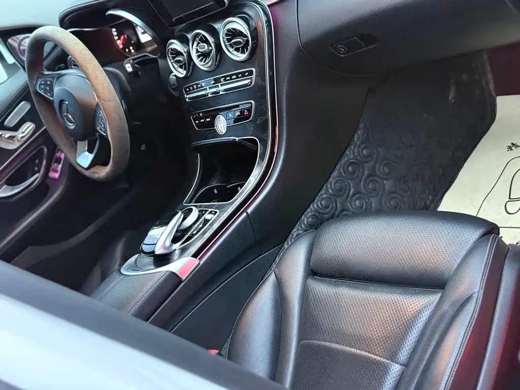 Mercedes-Benz C-Class — миниатюра 8