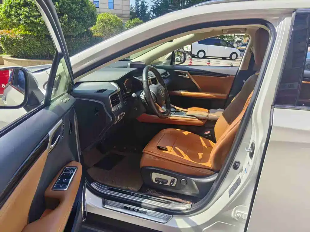Lexus RX — миниатюра 5