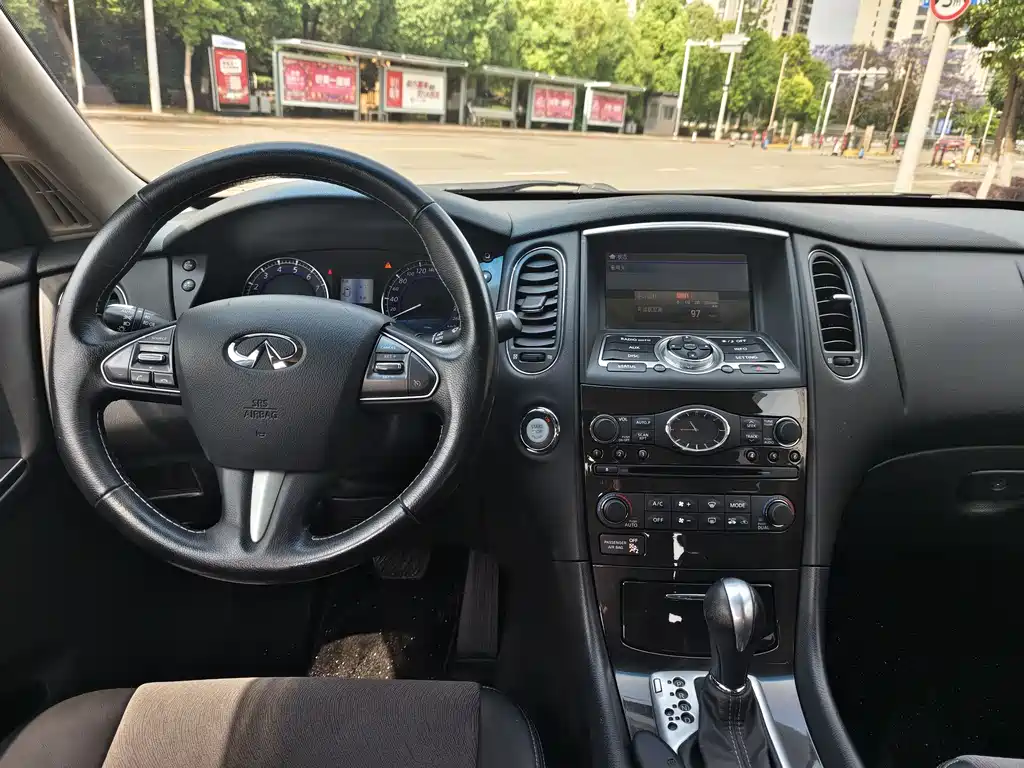 Infiniti QX50 - фото 10