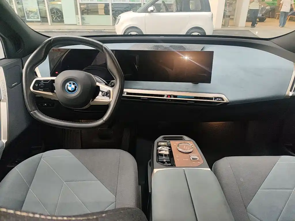 BMW iX — миниатюра 11