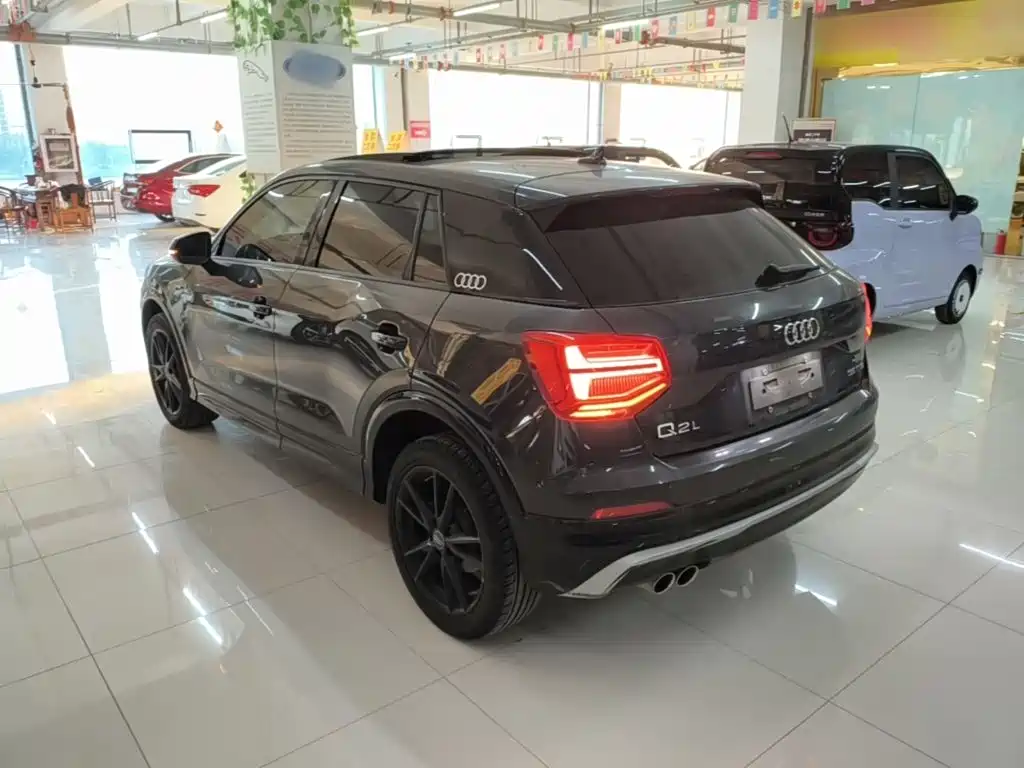 Audi Q2L — миниатюра 5