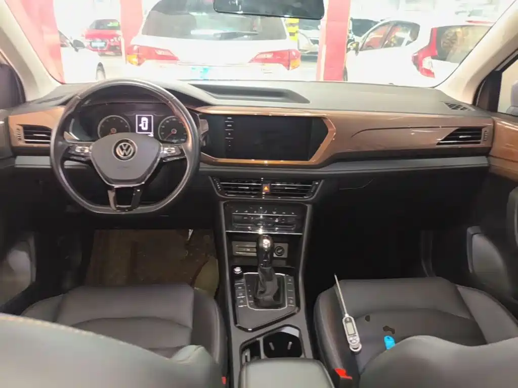 Volkswagen Tharu — миниатюра 10