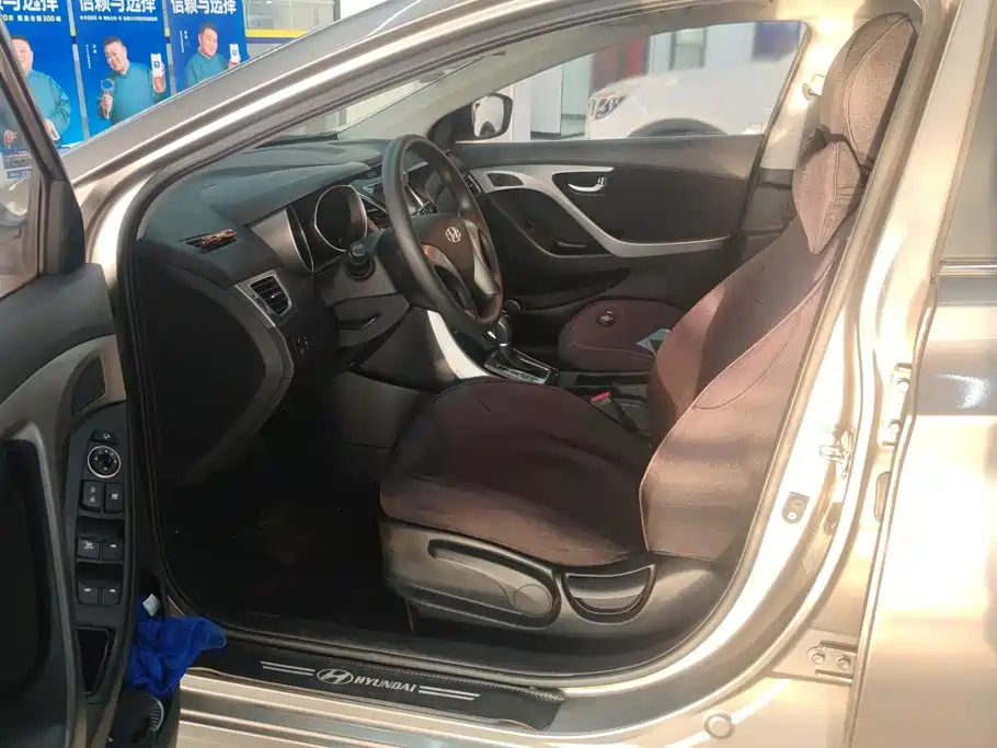 Hyundai Elantra Langdong — миниатюра 9