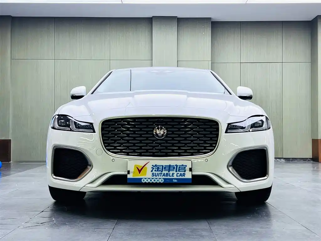 Jaguar XFL 2024 2.0T P250 Premium Luxury