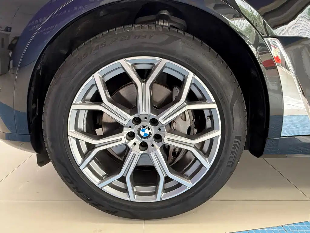BMW X7 2023 xDrive40i Lead Luxury