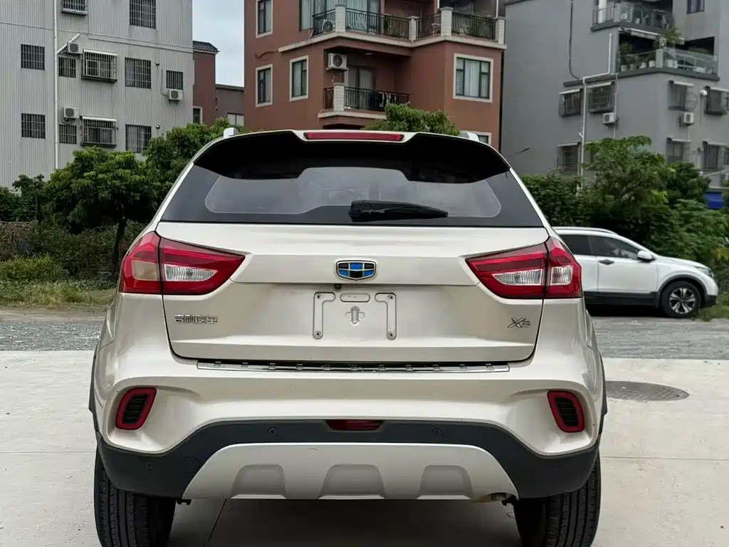 Geely Vision X3 — миниатюра 6